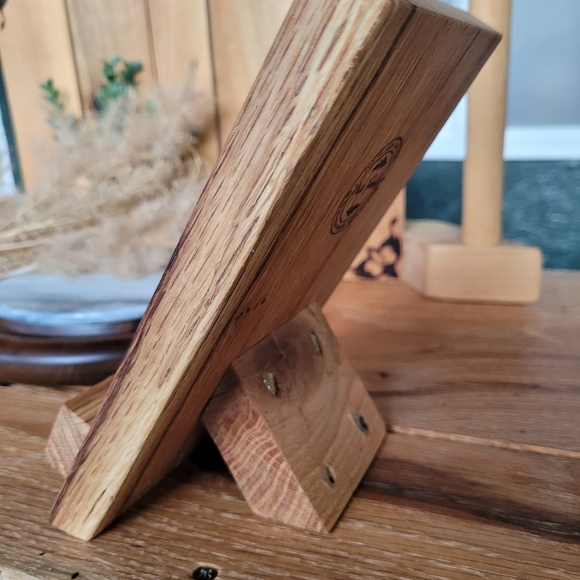 Charging stand - Picture 4 of 5